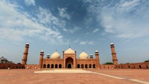 Badshahi Masjid - Top 10 Places to visit in Lahore