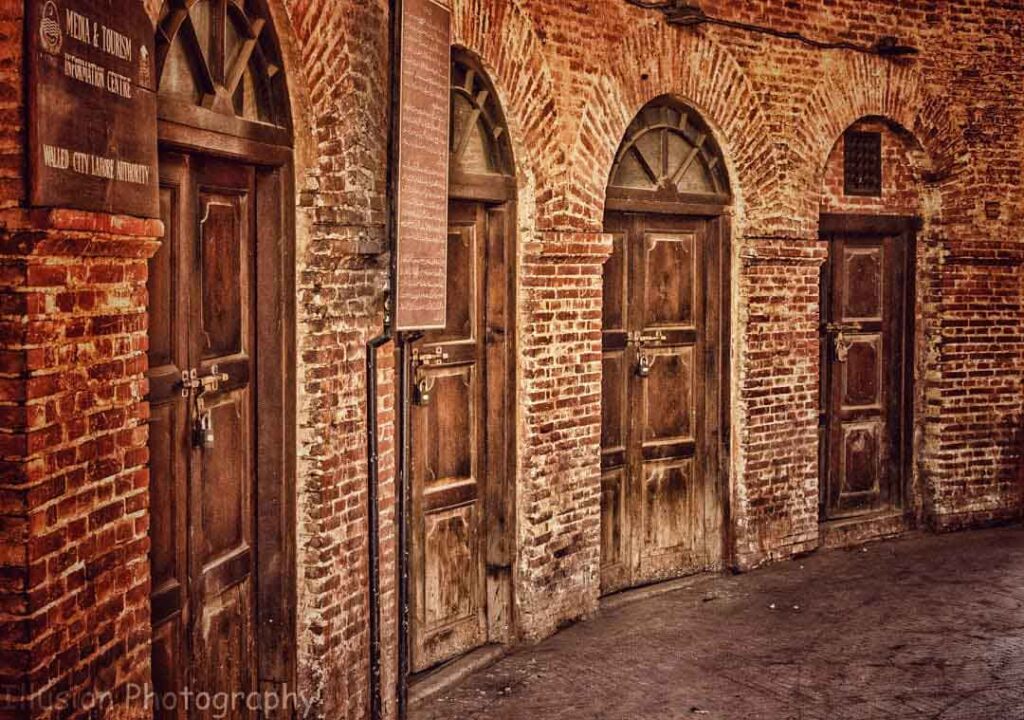 Places-to-Visit-Lahore---Walled-City