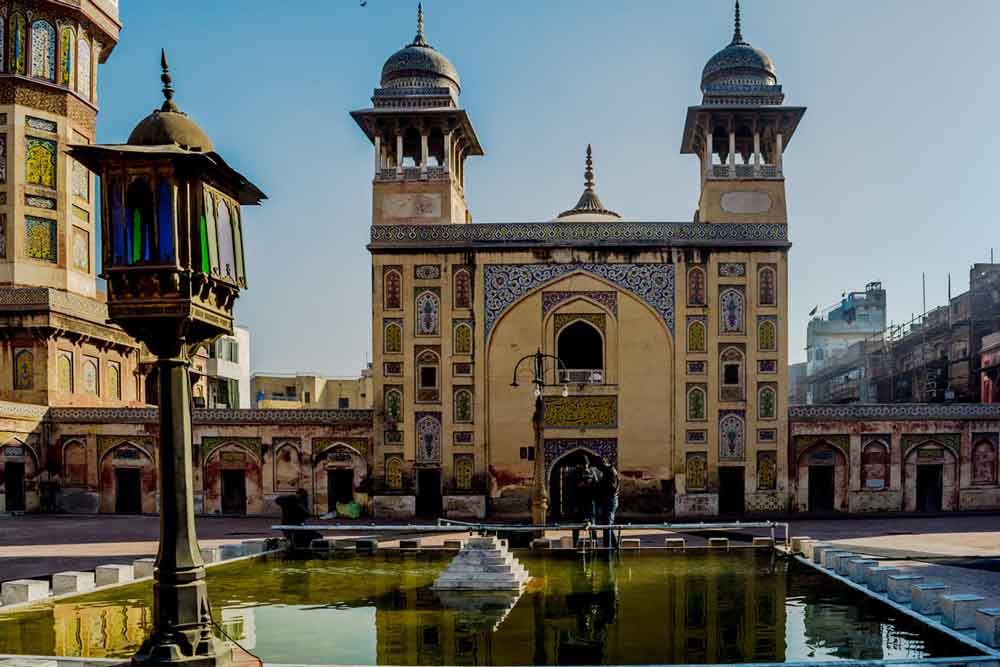 Places to Visit in Lahore = Masjid Wazir Khan