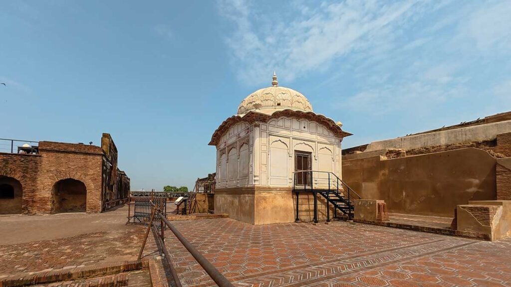 Burj in Shahi Qila
