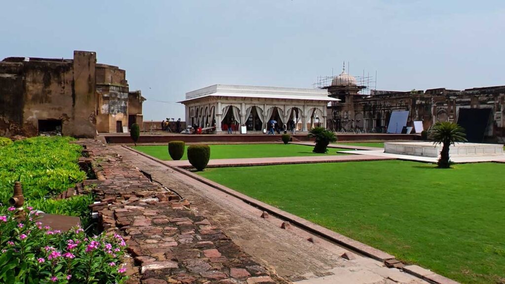 Deewan e Khas, Lahore Fort