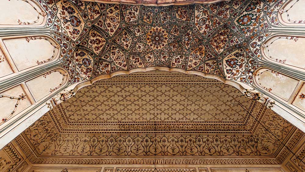 Flower design on the arch of the Badshahi Mosque, Lahore