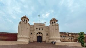 Lahore Fort (Shahi Qila) - KasGraphy