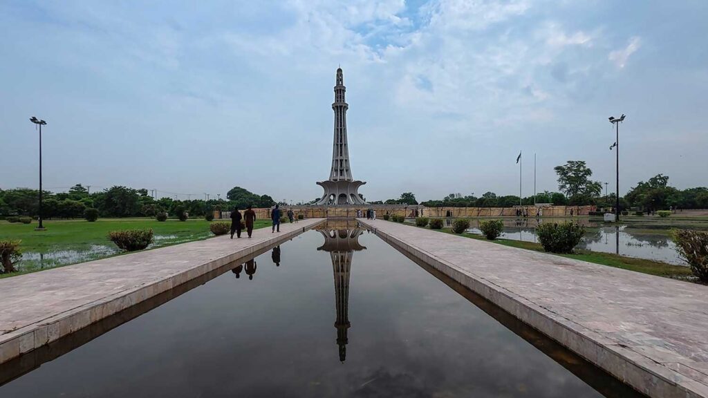 Minar e Pakistan, KasGraphy