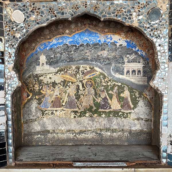 Old painting in the wall of Lahore Fort